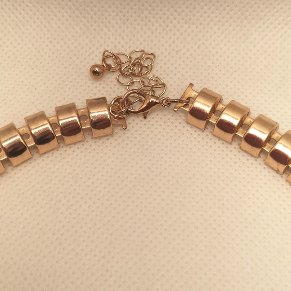 Rose gold tone puffy choker - Picture 4 of 4